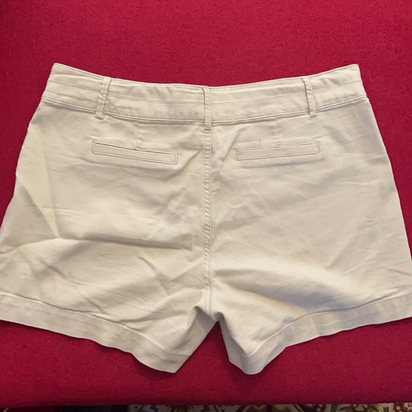 D. Jeans Women’s Size 16 Tan Stretchy Shorts - Picture 5 of 9